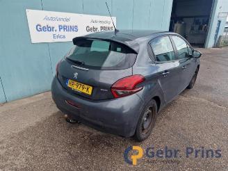 Auto da rottamare Peugeot 208 208 I (CA/CC/CK/CL), Hatchback, 2012 / 2019 1.6 Blue HDi 100 2015/12