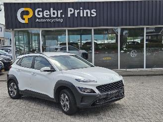 Vaurioauto  passenger cars Hyundai Kona 1.6 GDi HEV 16V SUV  Elektrisch Benzine 1.580cc 104kW (141pk) FWD 2021/10