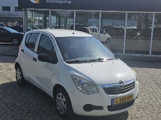 Coche accidentado Opel Agila 1.0 12V MPV  Benzine 996cc 48kW (65pk) FWD 2011/2