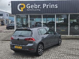 Unfallwagen Volkswagen e-Golf e-Golf Hatchback  Elektrisch  100kW (136pk) FWD 2019/10