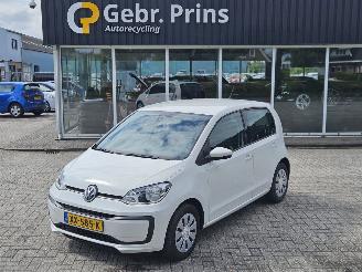 Voiture accidenté Volkswagen Up! 1.0 12V 60 Hatchback  Benzine 999cc 44kW (60pk) FWD 2019/4