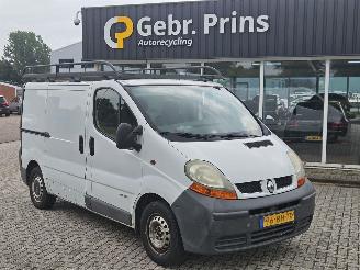 skadebil bedrijf Renault Trafic 1.9 dCi 82 16V Bestel  Diesel 1.870cc 60kW (82pk) FWD 2003/4