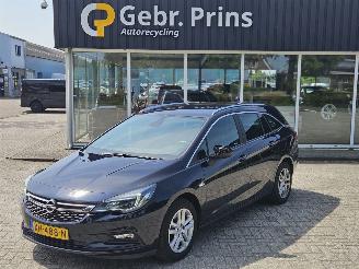 Voiture accidenté Opel Astra 1.0 Turbo 12V Combi/o  Benzine 999cc 77kW (105pk) FWD 2019/1