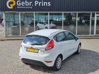 Unfallwagen Ford Fiesta 1.0 SCI 12V 80 Hatchback  Benzine 999cc 59kW (80pk) FWD 2015/9