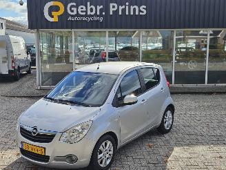 krockskadad bil auto Opel Agila 1.2 16V MPV  Benzine 1.242cc 69kW (94pk) FWD 2010/12