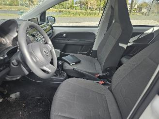 Volkswagen Up! 1.0 12V 60 Hatchback  Benzine 999cc 44kW (60pk) FWD picture 11