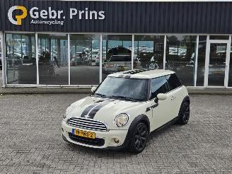krockskadad bil auto Mini One 1.6 16V One Hatchback  Benzine 1.598cc 55kW (75pk) FWD 2011/3