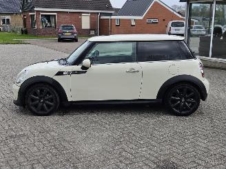 Mini One 1.6 16V One Hatchback  Benzine 1.598cc 55kW (75pk) FWD picture 8