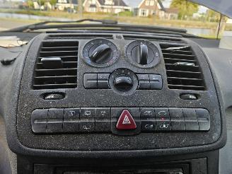 Mercedes Vito 2.2 109 CDI 16V Bestel  Diesel 2.148cc 70kW (95pk) RWD picture 10