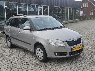 Skoda Fabia 1.4i 16V LPG Combi/o 4Dr Benzine 1.397cc 63kW (86pk) FWD picture 3