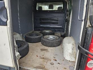 Volkswagen Crafter 2.5 TDI 28/30/32/35 SWB Bestel  Diesel 2.459cc 100kW (136pk) RWD picture 9