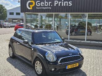 Avarii autoturisme Mini Mini 1.6 16V One Hatchback  Benzine 1.598cc 72kW (98pk) FWD 2010/6