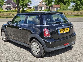Mini Mini 1.6 16V One Hatchback  Benzine 1.598cc 72kW (98pk) FWD picture 5