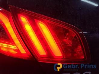 Peugeot 308 308 (L3/L8/LB/LH/LP), Hatchback 5-drs, 2013 / 2021 1.2 12V e-THP PureTech 130 picture 17