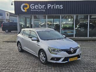 Damaged car Renault Mégane 1.5 AUT Energy dCi 110 Combi/o 4Dr Diesel 1 461cc 81kW (110pk) FWD 2016/10