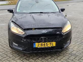 Ford Focus 1.0 Ti-VCT EcoBoost 12V 125 Combi/o  Benzine 998cc 92kW (125pk) FWD picture 5