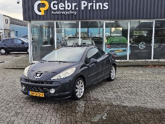 krockskadad bil auto Peugeot 207 1.6 16V Cabrio  Benzine 1.598cc 88kW (120pk) FWD 2009/10