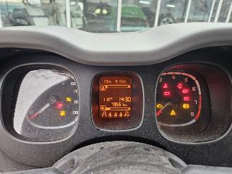 Fiat Panda 0.9 TwinAir 60 Hatchback  Benzine 964cc 44kW (60pk) FWD picture 15