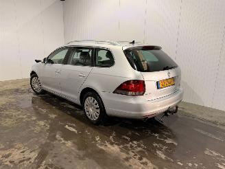 uszkodzony samochody osobowe Volkswagen Golf 1.6 TDI 16V 105 Combi/o  Diesel 1.596cc 77kW (105pk) FWD 2013/4