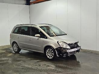Opel Zafira 1.8 16V 7 Pers Ecotec MPV  Benzine 1.796cc 103kW (140pk) FWD picture 3