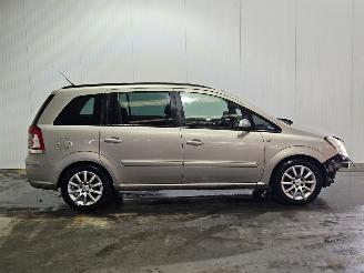 Opel Zafira 1.8 16V 7 Pers Ecotec MPV  Benzine 1.796cc 103kW (140pk) FWD picture 2