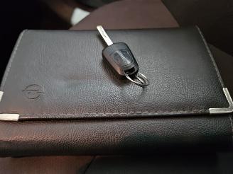 Opel Zafira 1.8 16V 7 Pers Ecotec MPV  Benzine 1.796cc 103kW (140pk) FWD picture 16