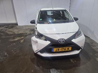 Toyota Aygo 1.0 12V VVT-i Hatchback  Benzine 998cc 51kW (69pk) FWD picture 5