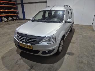 Dacia Logan 1.6 16V Flexifuel Combi/o   1.598cc 77kW (105pk) FWD picture 5