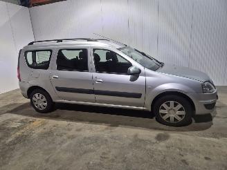 Dacia Logan 1.6 16V Flexifuel Combi/o   1.598cc 77kW (105pk) FWD picture 2