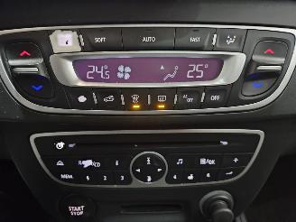 Renault Mégane 1.6 16V Hatchback 4Dr Benzine 1.598cc 81kW (110pk) FWD picture 13