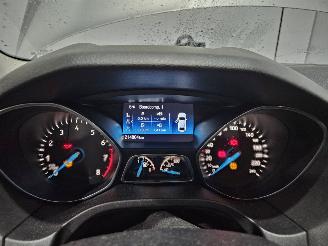 Ford Focus 1.0 Ti-VCT EcoBoost 12V 125 Combi/o  Benzine 998cc 92kW (125pk) FWD picture 13