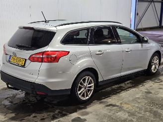 Coche accidentado Ford Focus 1.0 Ti-VCT EcoBoost 12V 125 Combi/o  Benzine 998cc 92kW (125pk) FWD 2017/7