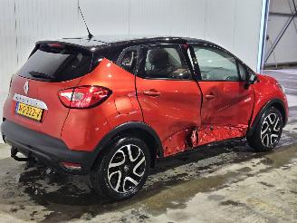 skadebil auto Renault Captur 1.2 TCE 16V EDC SUV  Benzine 1.197cc 87kW (118pk) FWD 2017/3