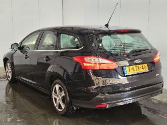 skadebil auto Ford Focus 1.6 TDCi ECOnetic Combi/o  Diesel 1.560cc 77kW (105pk) 2013/7