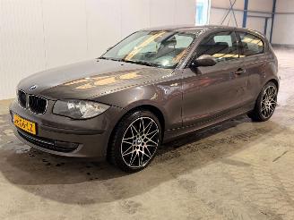 BMW 1-serie 116i 1.6 16V Hatchback 2Dr Benzine 1.597cc 90kW (122pk) RWD picture 5