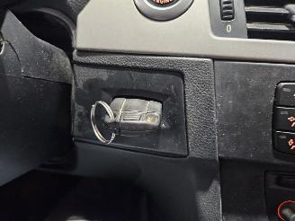 BMW 3-serie 318i 16V Combi/o  Benzine 1.995cc 95kW (129pk) RWD picture 14