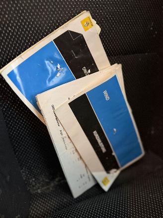 Renault Wind 1.2 16V TCE Cabrio  Benzine 1.149cc 74kW (101pk) FWD picture 13