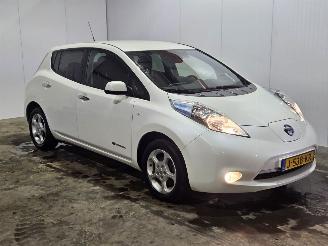 skadebil auto Nissan Leaf Leaf Hatchback  Elektrisch  80kW (109pk) FWD 2016/3