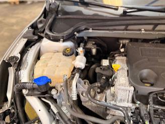 Ford Focus 1.0 Ti-VCT EcoBoost 12V 125 Combi/o  Benzine 999cc 92kW (125pk) FWD picture 10