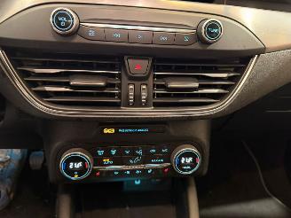 Ford Focus 1.0 EcoBoost 12V Hybrid 125 Combi/o  Elektrisch Benzine 999cc 92kW (125pk) FWD picture 17