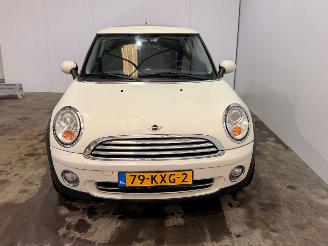 Mini Mini 1.4 16V One Hatchback  Benzine 1.397cc 70kW (95pk) FWD picture 6