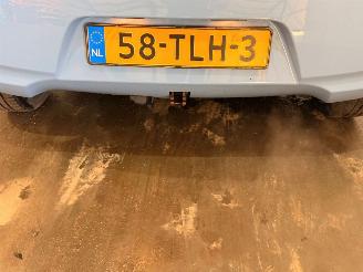 Kia Picanto 1.0 12V Hatchback  Benzine 998cc 51kW (69pk) FWD picture 10