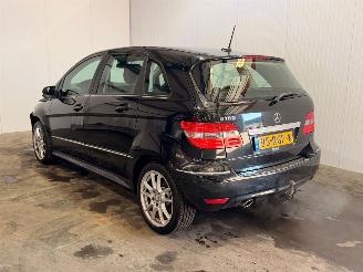 Vaurioauto  passenger cars Mercedes B-klasse 1.5 B-160 16V Hatchback  Benzine 1 498cc 70kW (95pk) FWD 2011/5