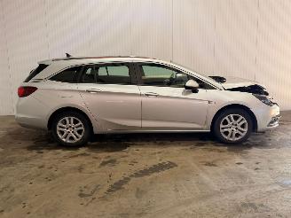 Opel Astra 1.6 CDTI 110 16V Combi/o  Diesel 1.598cc 81kW (110pk) FWD picture 4