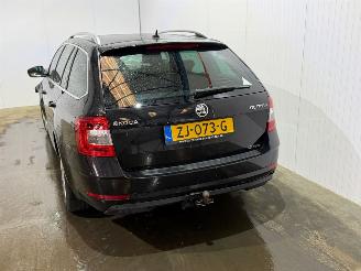 Skoda Octavia 1.0 TSI 12V Combi/o 4Dr Benzine 999cc 85kW (116pk) FWD picture 2