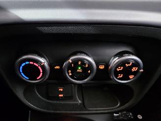 Fiat 500L 0.9 TwinAir Turbo 105 MPV  Benzine 875cc 77kW (105pk) FWD picture 18