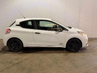 Peugeot 208 1.0 Vti 12V PureTech Hatchback  Benzine 999cc 50kW (68pk) FWD picture 2