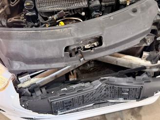 Peugeot 208 1.0 Vti 12V PureTech Hatchback  Benzine 999cc 50kW (68pk) FWD picture 13