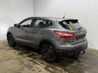 Damaged car Nissan Qashqai 1.2 Benzine grijs 1197CC 2013/12