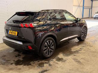 uszkodzony samochody osobowe Peugeot e-2008 e-2008 50 kWh MPV  Elektrisch  100kW (136pk) FWD 2019-09 (UKZKX) ZKX 2022/3